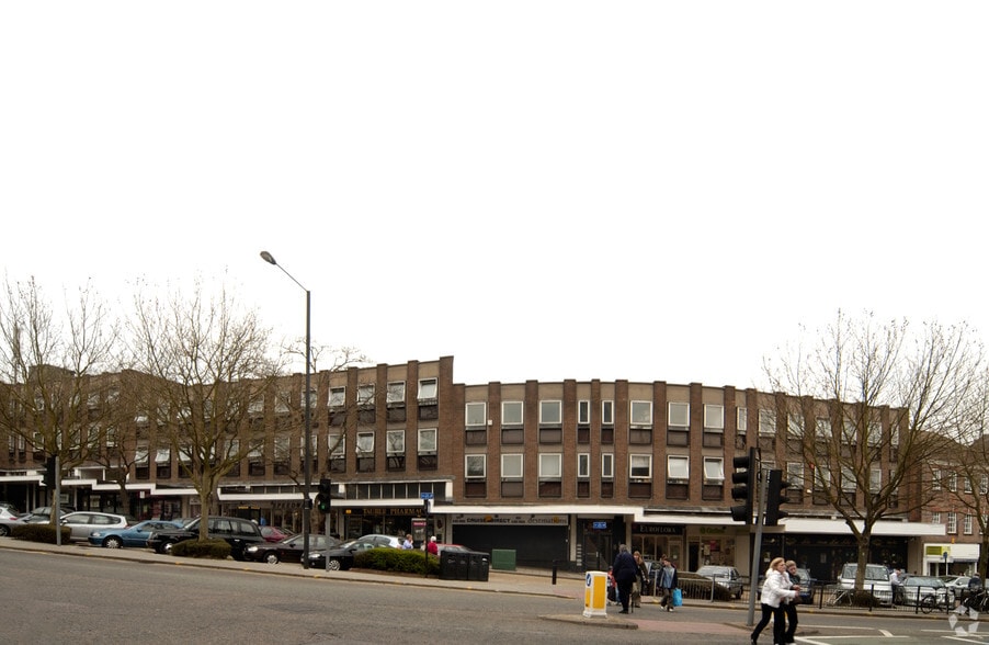 The Broadway, Stanmore for lease - Building Photo - Image 3 of 4