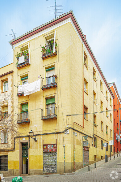 Calle de Mira el Sol, 12, Madrid, Madrid for sale - Primary Photo - Image 1 of 2