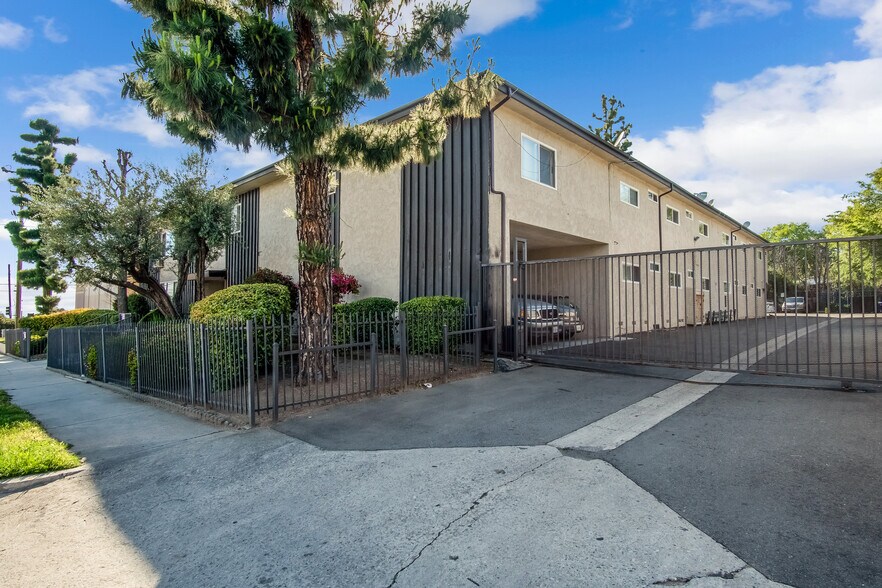 14375 Polk St, Sylmar, CA 91342 - 23 Units | Sylmar | 3.73% Assumable - 12745 Arroyo St Sylmar California 91342