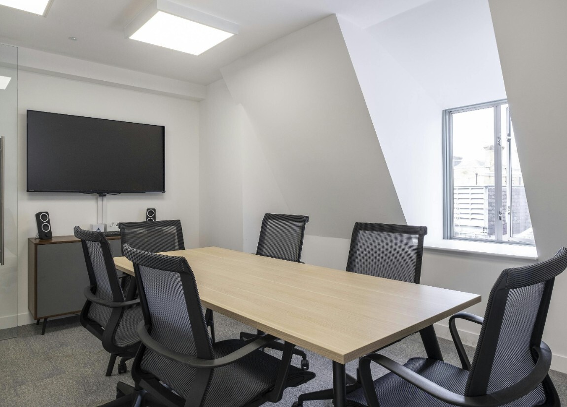 9-11 The Quadrant, Richmond for lease Interior Photo- Image 1 of 6