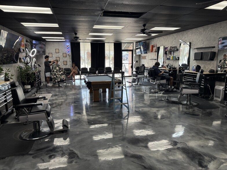 805-807 W Main St, Blue Springs, MO for sale - Building Photo - Image 2 of 12