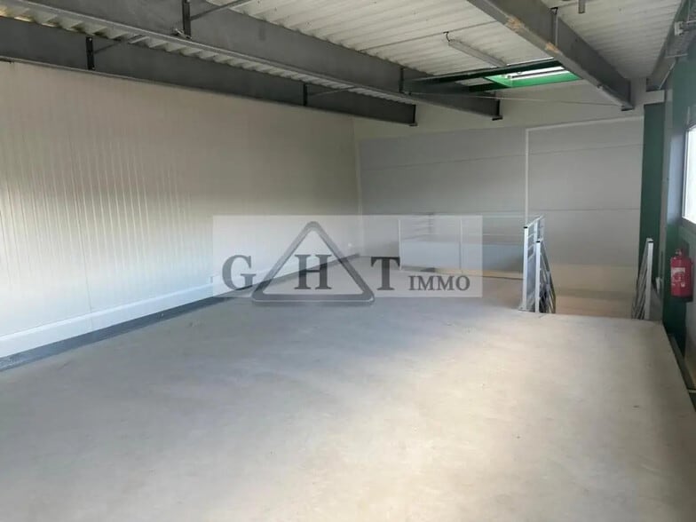 Industrial in Bernes-sur-Oise for lease - Interior Photo - Image 3 of 3