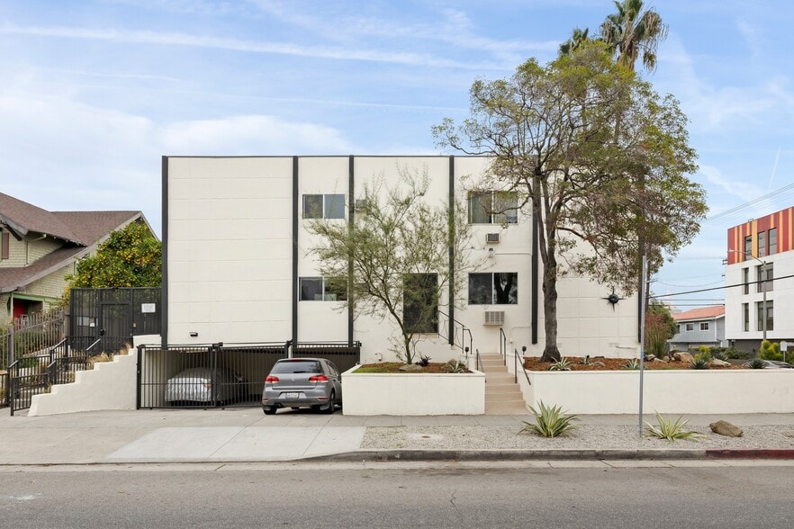 200 N Rampart Blvd, Los Angeles, CA for sale - Building Photo - Image 2 of 19