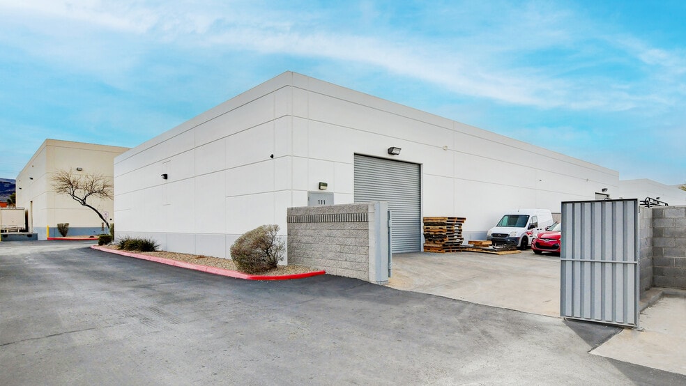 110 Corporate Park Dr, Henderson, NV for lease - Building Photo - Image 3 of 7