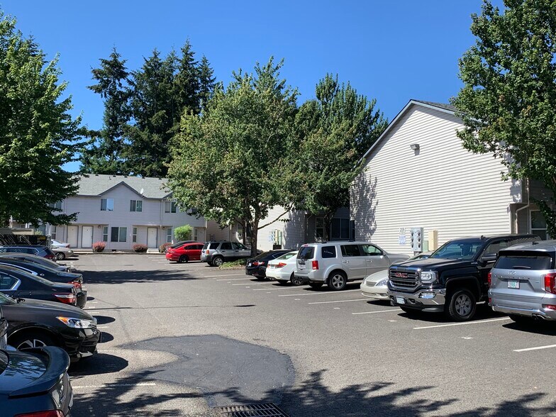 201-217 NE 148th Ave, Portland, OR for sale - Building Photo - Image 1 of 1