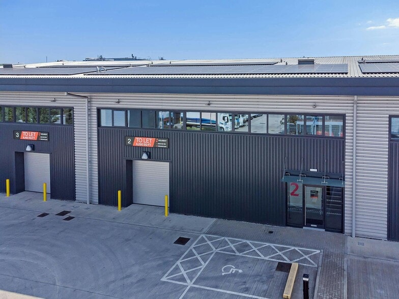 1 Reef St, Dagenham for lease - Building Photo - Image 2 of 5