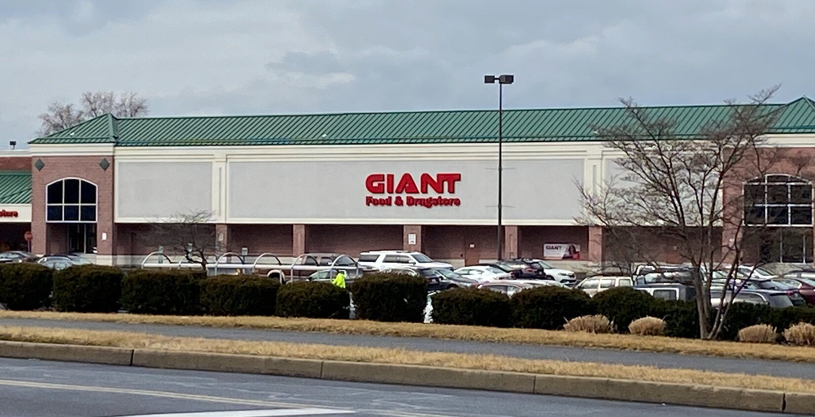 301 Town Center Blvd, Easton, PA for sale Building Photo- Image 1 of 1