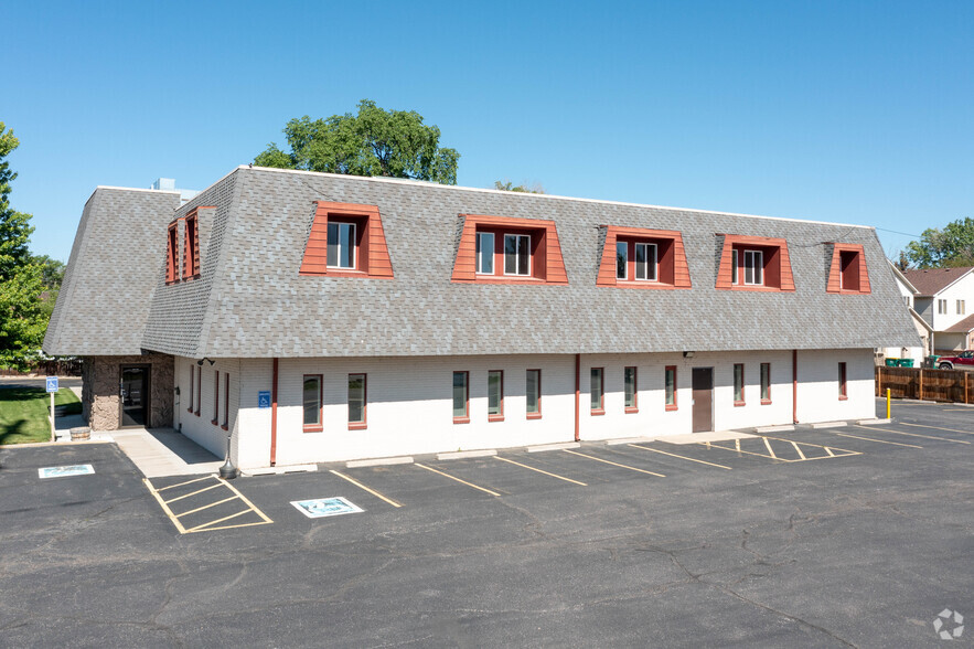 11049 W 44th Ave, Wheat Ridge, CO for sale - Primary Photo - Image 1 of 5