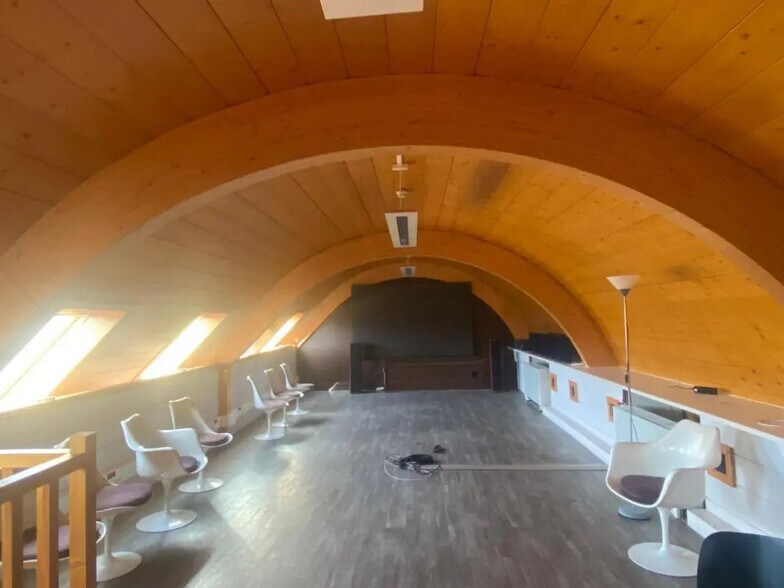 Flex in Malakoff for sale - Building Photo - Image 3 of 6