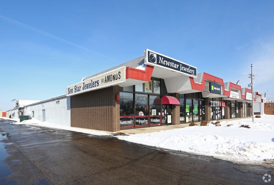 24132419 W Jefferson St, Joliet, IL 60435