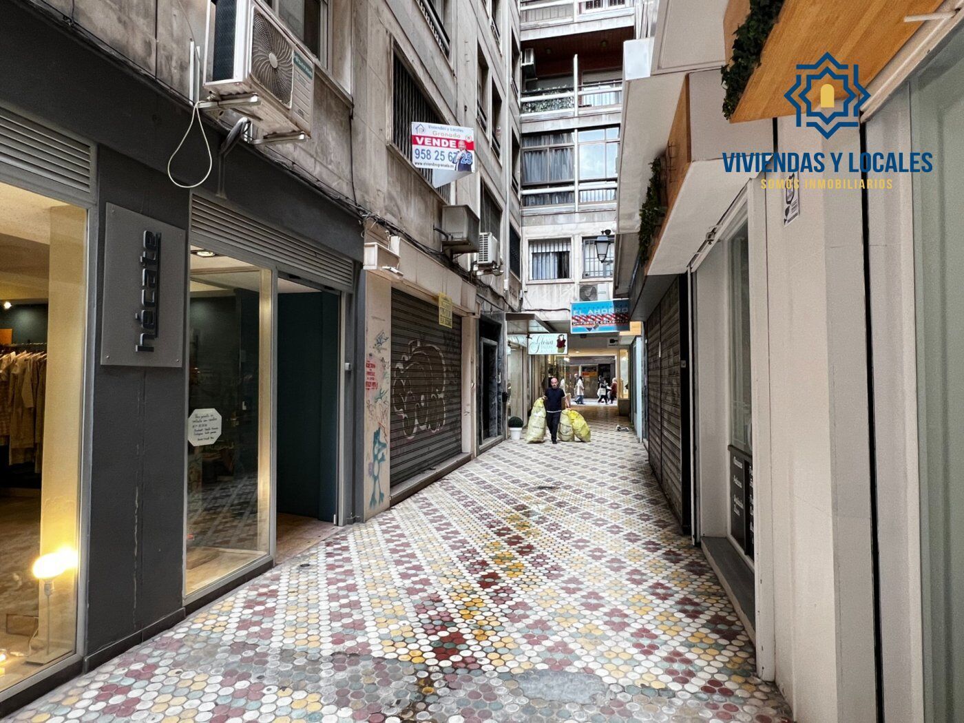 Office in Granada for sale Building Photo- Image 1 of 16
