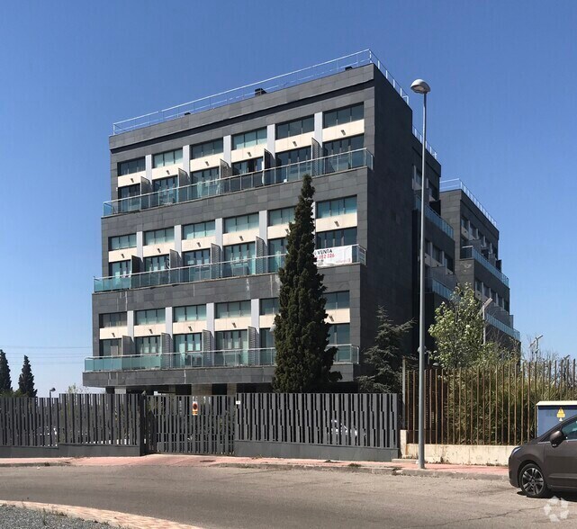 Multifamily in Móstoles, Madrid for sale - Building Photo - Image 1 of 1