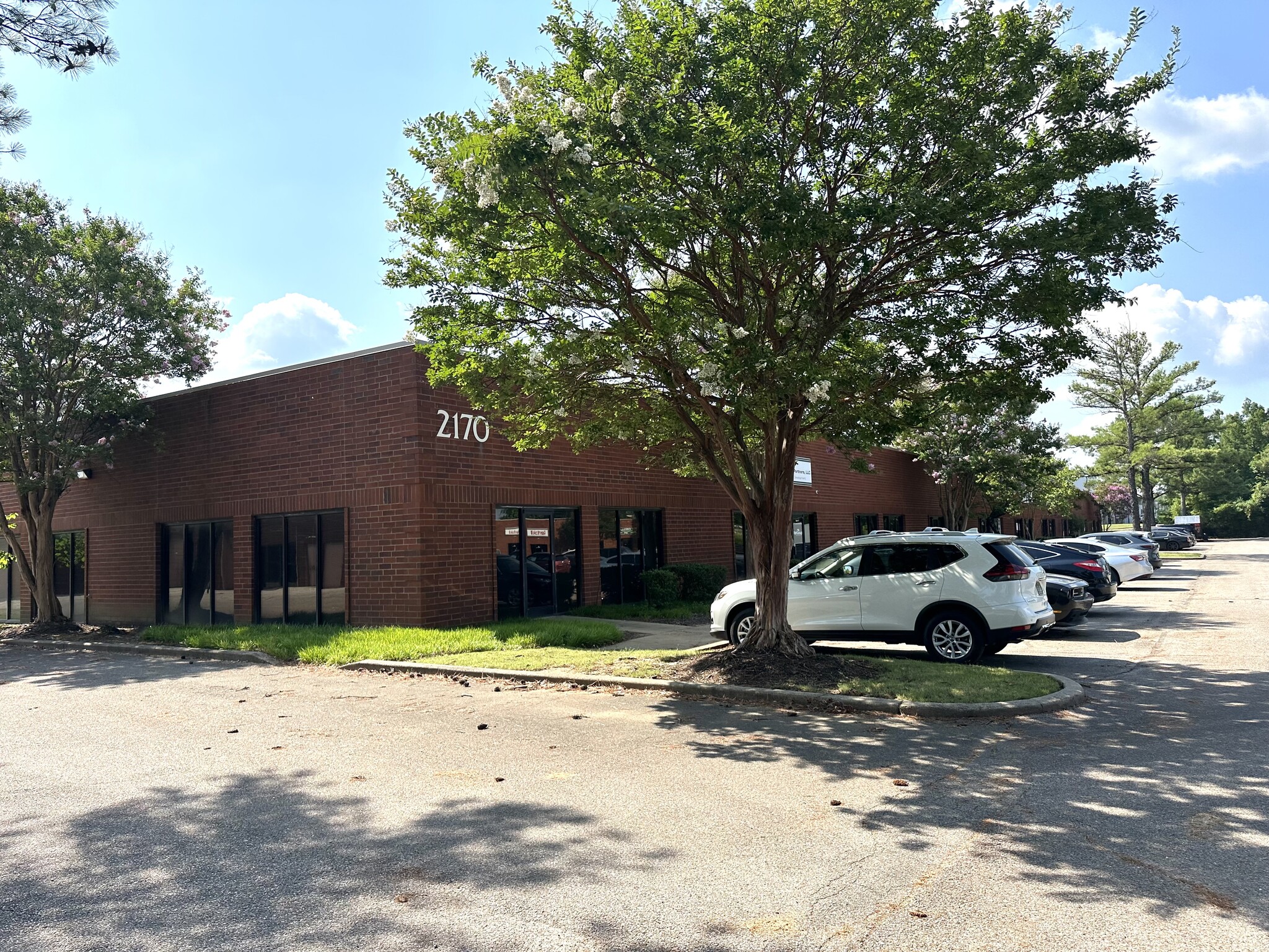 2170 Business Center Dr, Memphis, TN for lease Building Photo- Image 1 of 18