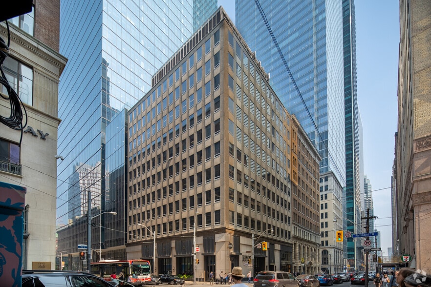 365 Bay St, Toronto, ON for lease - Building Photo - Image 2 of 6