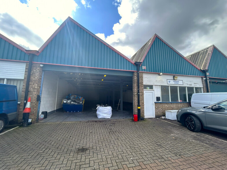 Leagrave Rd, Luton for lease - Building Photo - Image 1 of 1