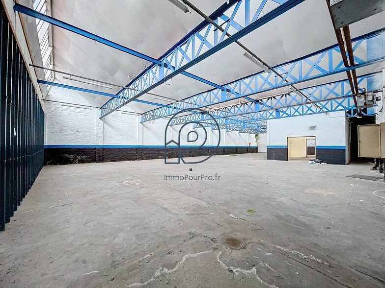 Industrial in Halluin for sale - Building Photo - Image 1 of 8