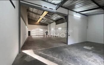 Flex in Eaubonne for lease Building Photo- Image 2 of 2