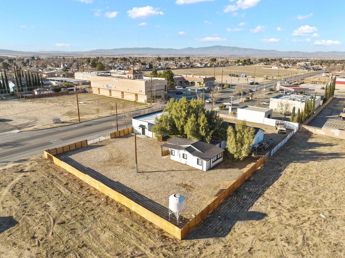 42314 50th St W, Lancaster, CA 93536