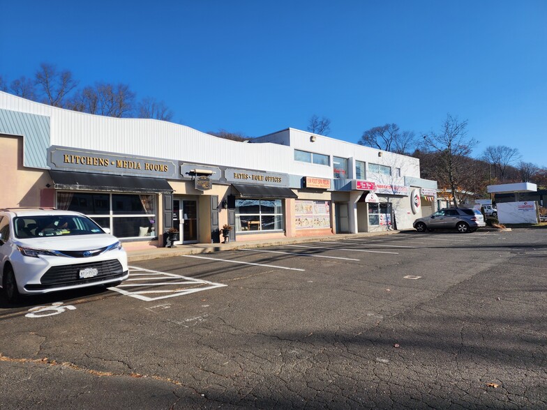 87 Mill Plain Rd, Danbury, CT for lease - Building Photo - Image 1 of 14