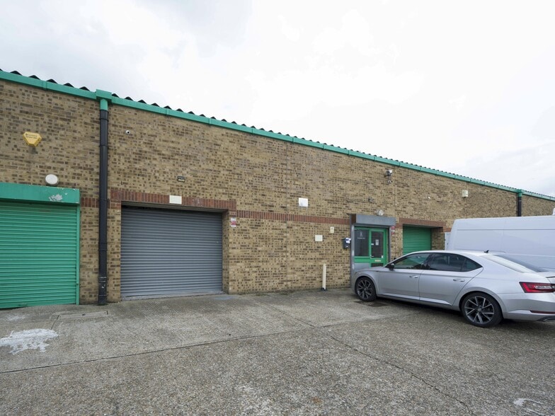 Lea Bridge Rd, London for lease - Building Photo - Image 2 of 3