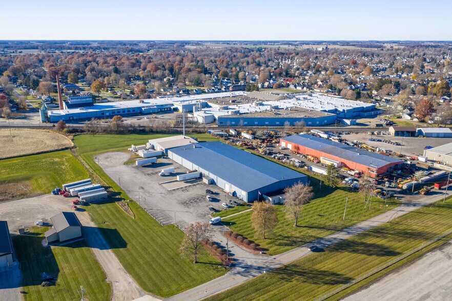 1375 Isaac Beal Rd, Bucyrus, OH for sale - Building Photo - Image 2 of 5