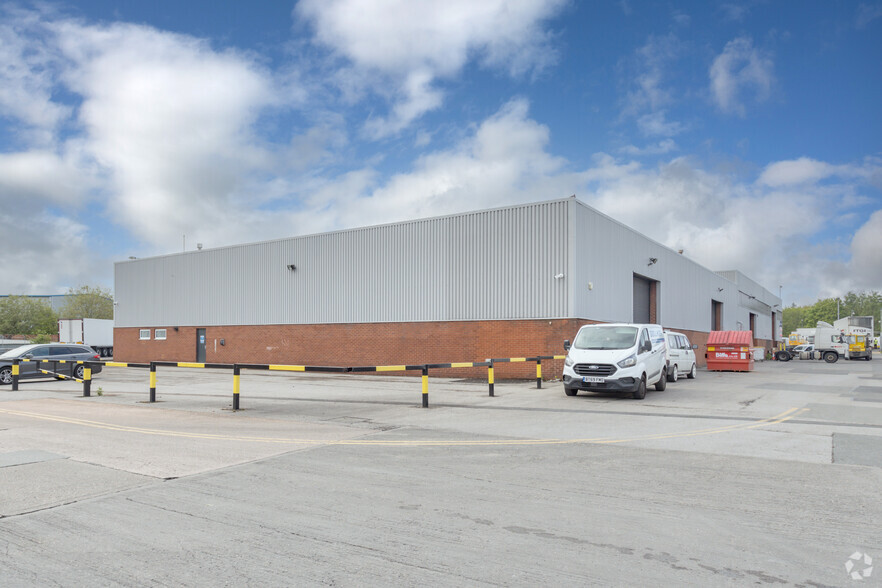 Midacre, Willenhall for lease - Building Photo - Image 2 of 3