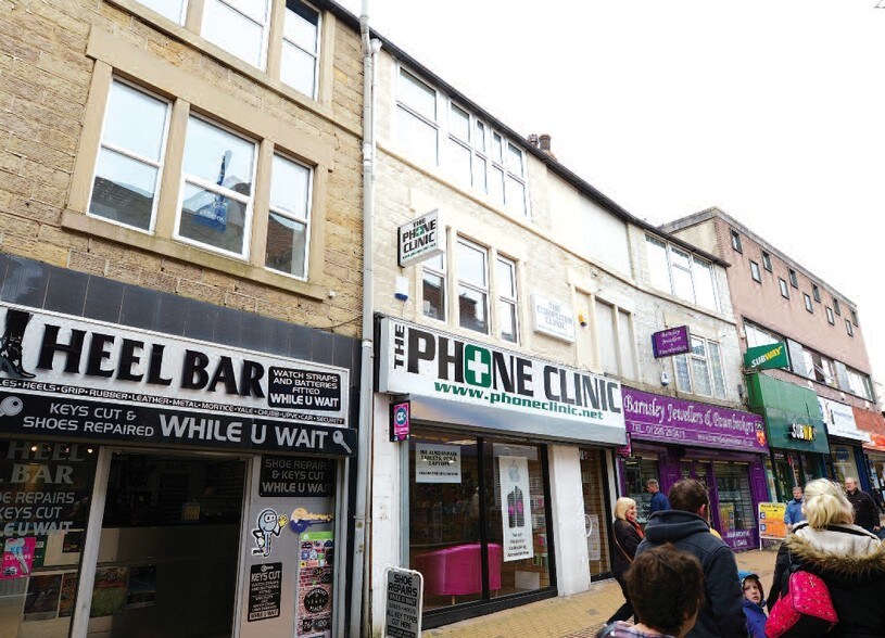 6-8 Market St, Barnsley for lease - Building Photo - Image 3 of 4