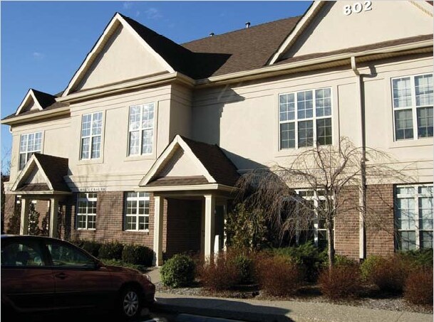 800-806 Stonecreek Pky, Louisville, KY for lease - Building Photo - Image 2 of 17