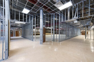 739 Madison St, Clarksville, TN for lease Interior Photo- Image 2 of 8