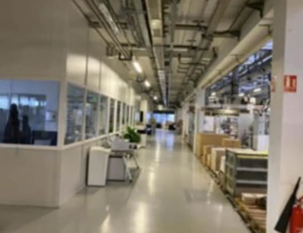 Office in Vénissieux for lease Interior Photo- Image 1 of 8