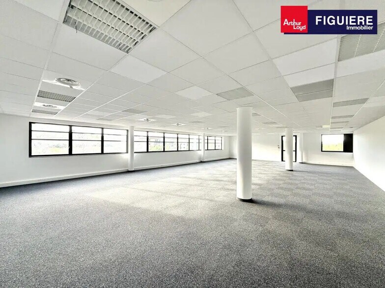 Office in Aix-en-Provence for lease - Interior Photo - Image 3 of 9