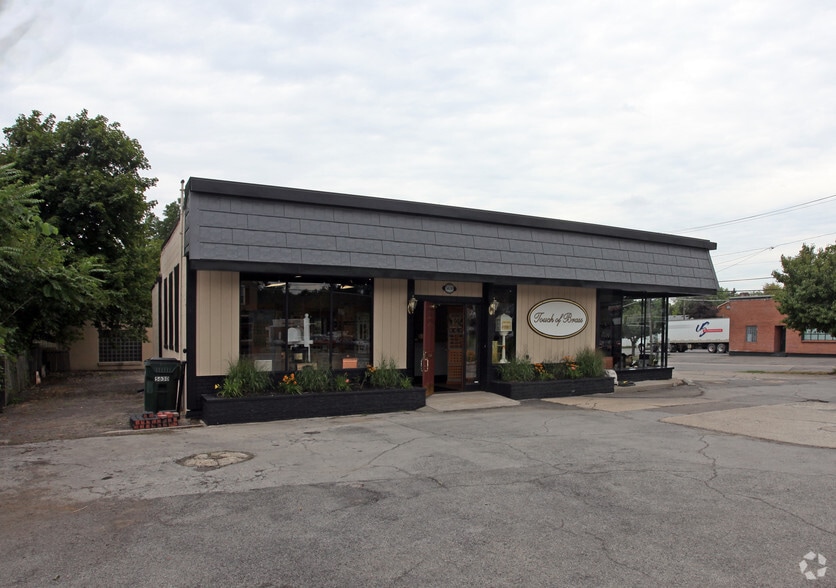 5630 Main St, Buffalo, NY for lease - Building Photo - Image 2 of 2