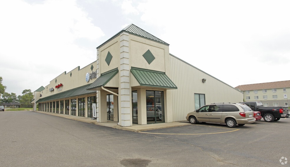 685 S US Highway 131, Three Rivers, MI for sale - Building Photo - Image 1 of 1