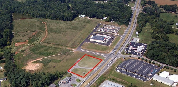 20281 Route 220, Rocky Mount, VA for sale - Primary Photo - Image 1 of 1