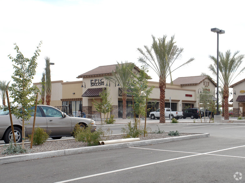 E Queen Creek Rd, Chandler, AZ for lease - Building Photo - Image 1 of 4