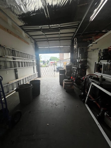 520-522 Monroe Ave, Rochester, NY for lease - Interior Photo - Image 3 of 14