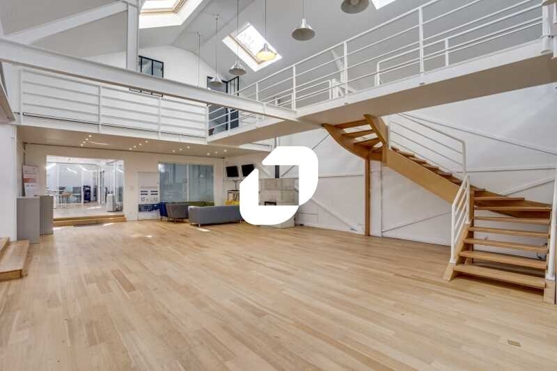 Flex in Nanterre for lease - Building Photo - Image 1 of 15