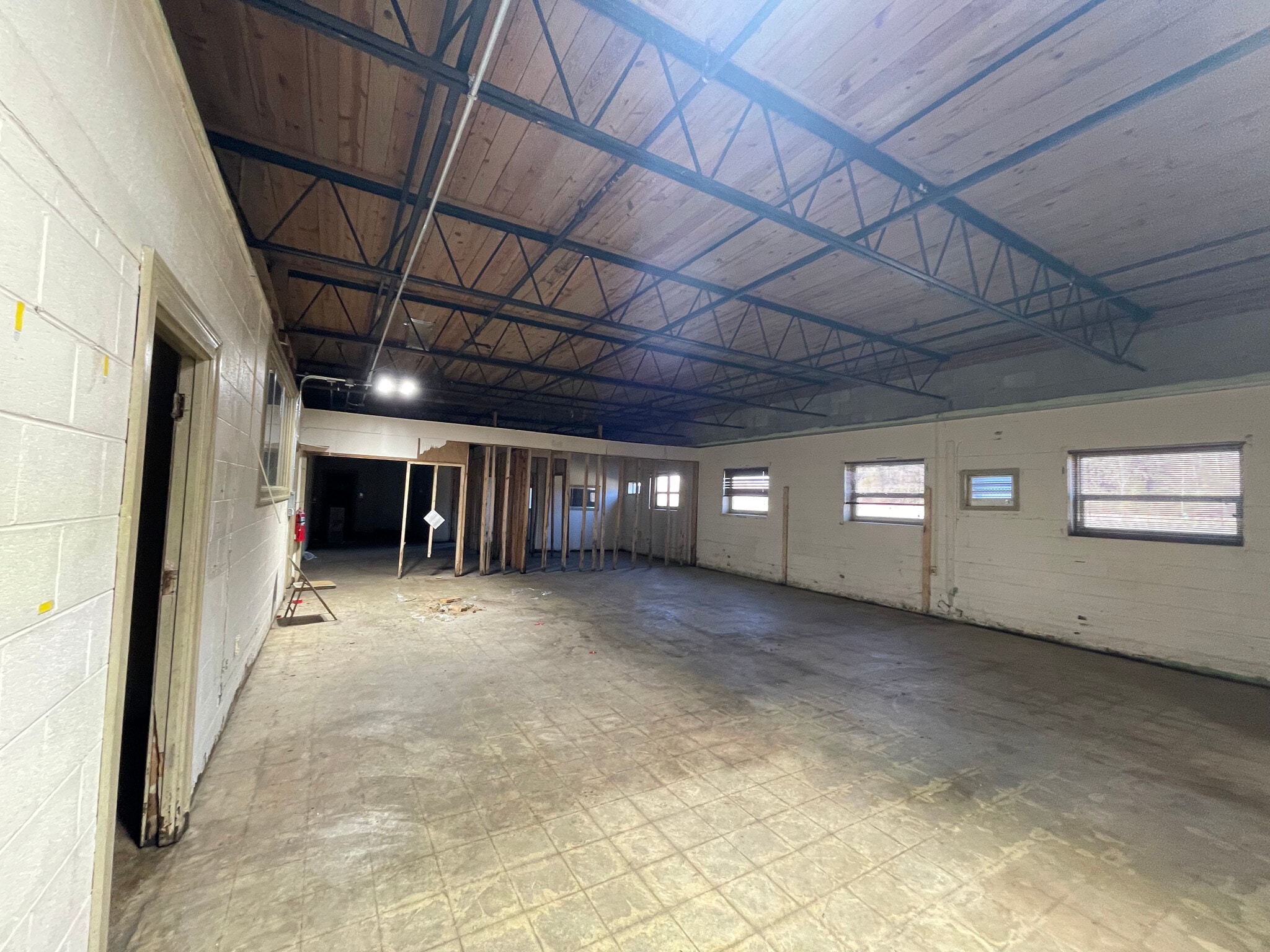 2300 Old Durham Rd, Roxboro, NC for sale Interior Photo- Image 1 of 8