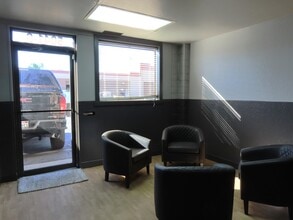 5041 College Oak Dr, Sacramento, CA for lease Interior Photo- Image 2 of 7