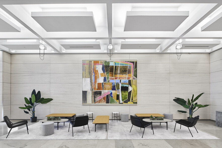 530 Fifth Ave, New York, NY for lease - Lobby - Image 1 of 15