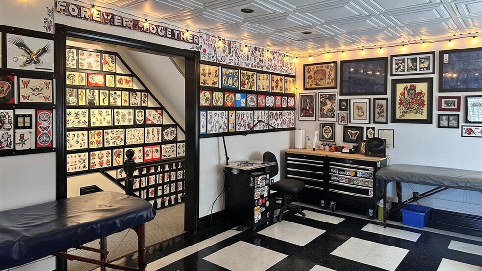 576 Ellice Av, Winnipeg, MB for sale - Building Photo - Image 3 of 4