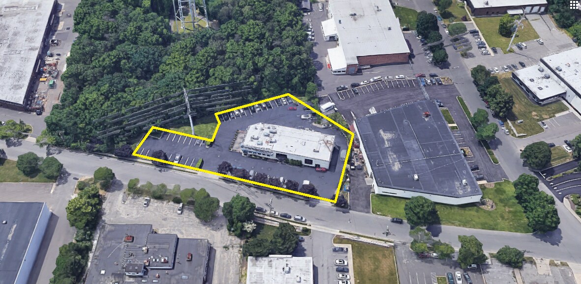 170 Bridge Rd, Islandia, NY 11749