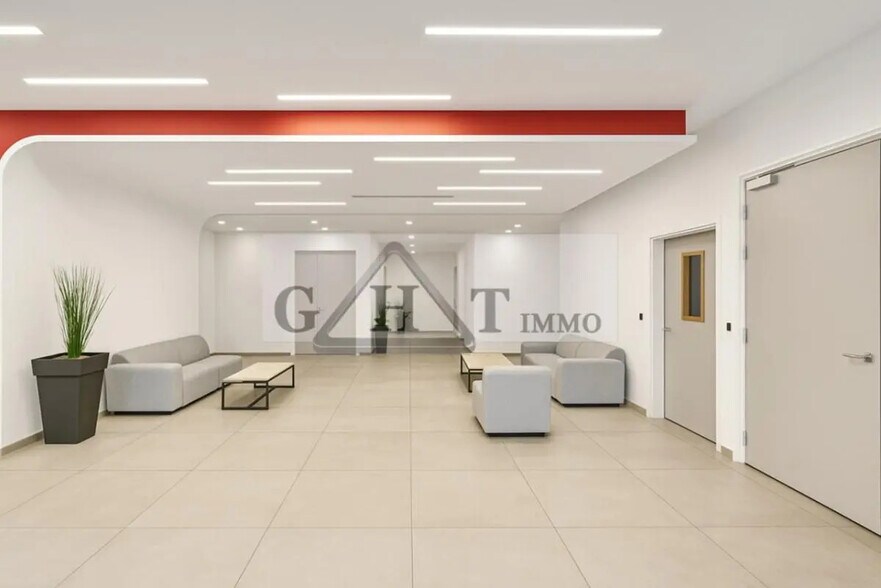 Office in Maisons-Alfort for lease - Lobby - Image 3 of 3