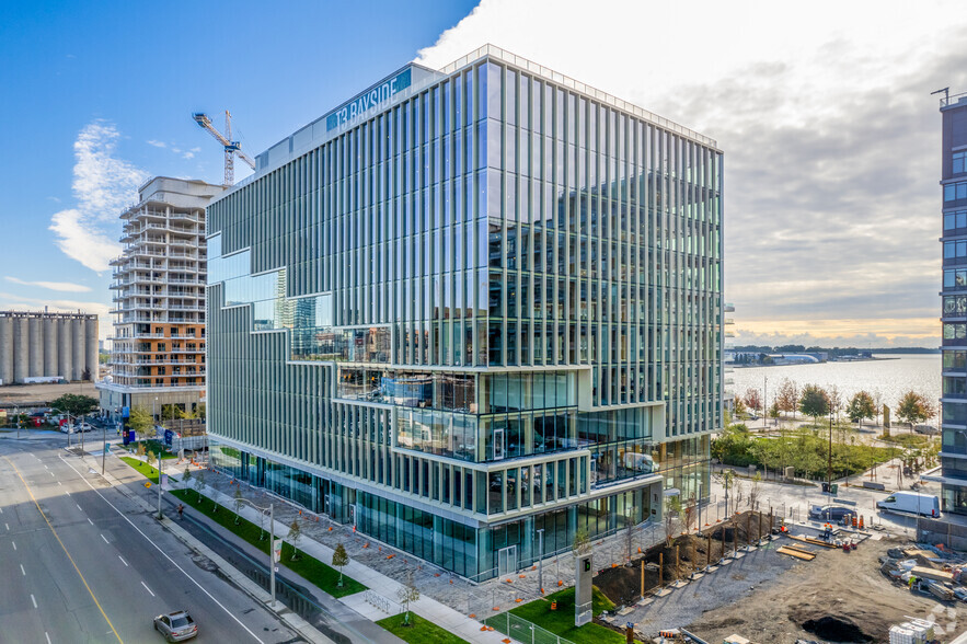 251 Queens Quay E, Toronto, ON for lease - Building Photo - Image 2 of 4