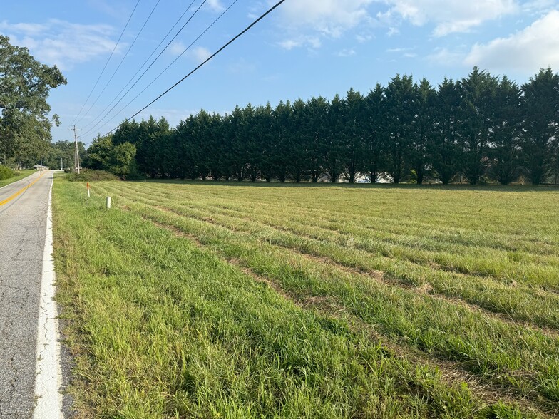 2695 Powdersville Rd, Easley, SC for lease - Primary Photo - Image 1 of 4