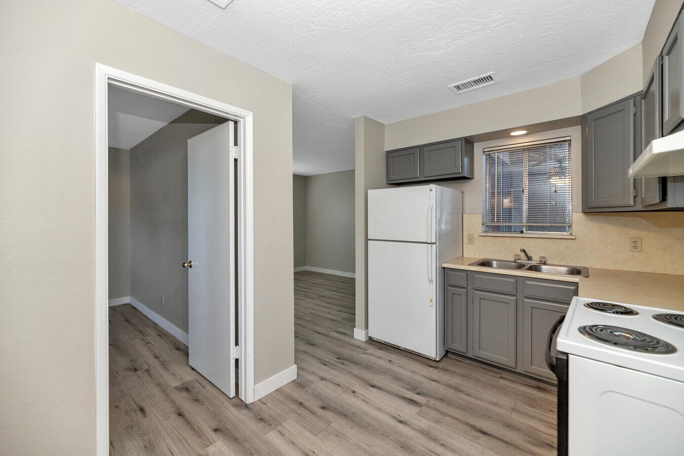 2347 W Coolidge St, Phoenix, AZ 85015