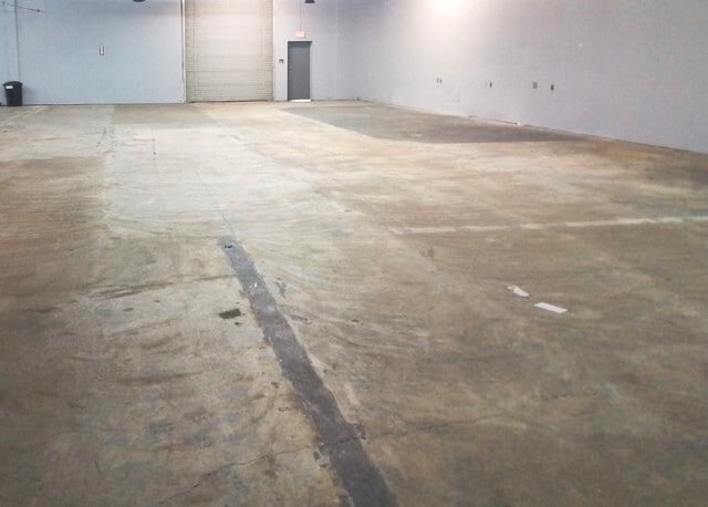 2601-2621 Aero Dr, Grand Prairie, TX for lease Interior Photo- Image 1 of 6