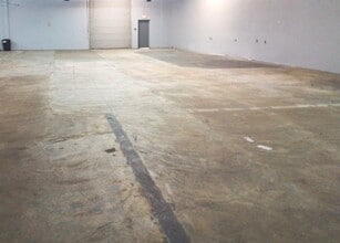 2601-2621 Aero Dr, Grand Prairie, TX for lease Interior Photo- Image 1 of 6