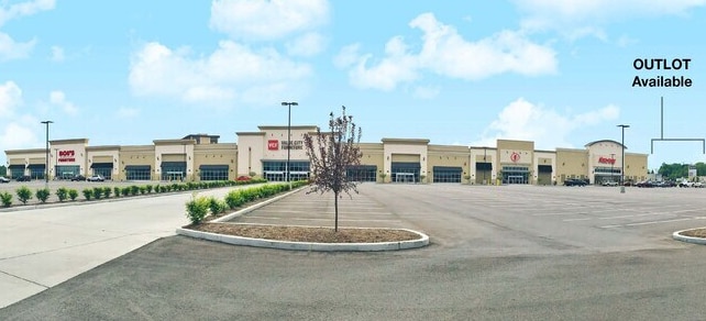 The Crossings at Northwest Rd, Saint Ann, MO for sale - Building Photo - Image 3 of 4