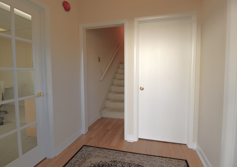 1578 Route 130, North Brunswick, NJ for lease - Interior Photo - Image 3 of 24